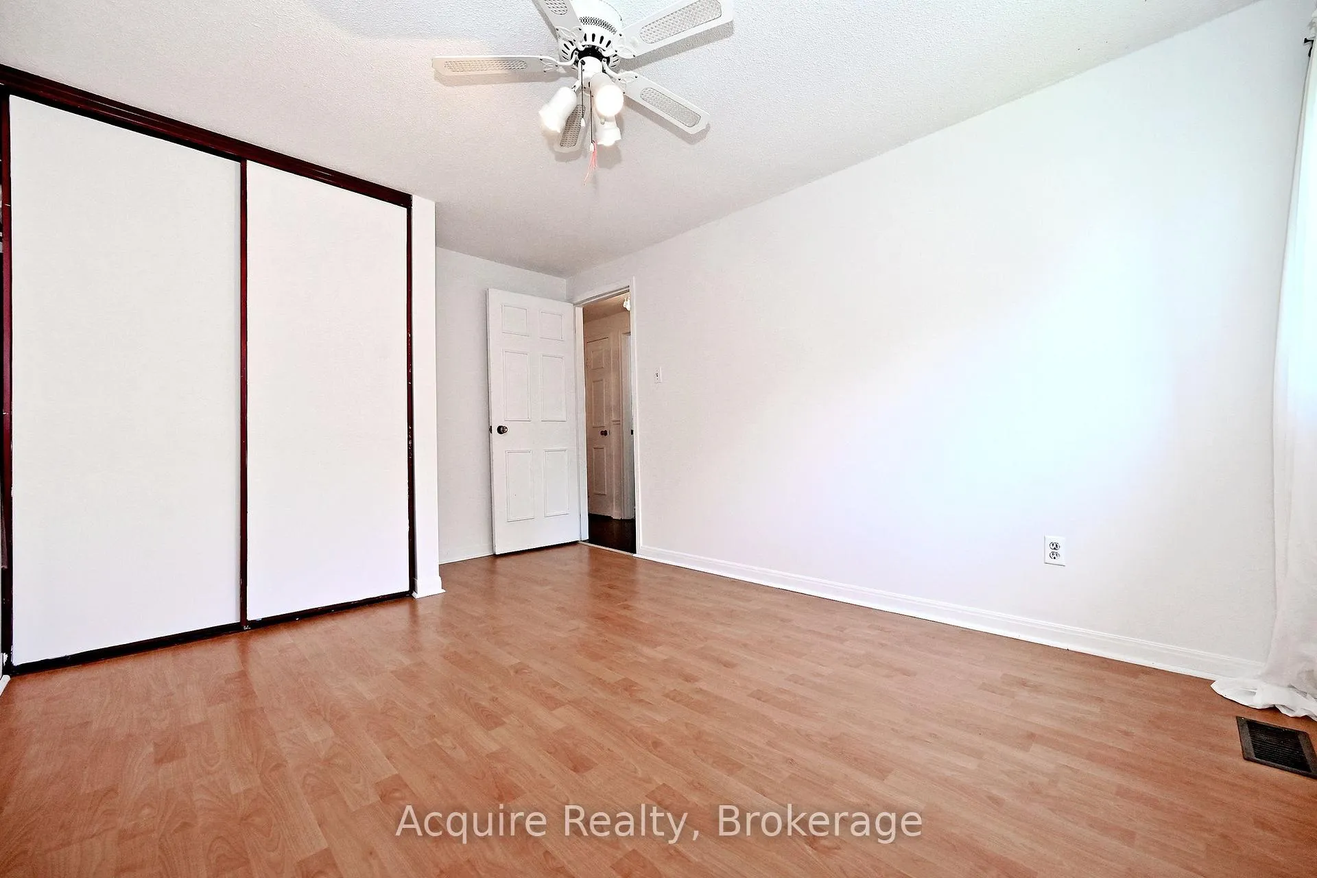 Photo 27 of 64 Bushmills Square, Scarborough, Agincourt North — HOMEH