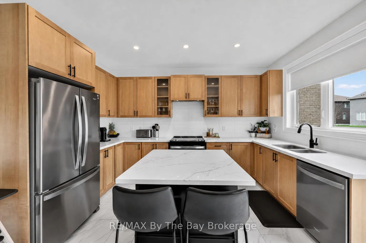 Photo 10 of 167 Rosanne Circle, Wasaga Beach — HOMEH