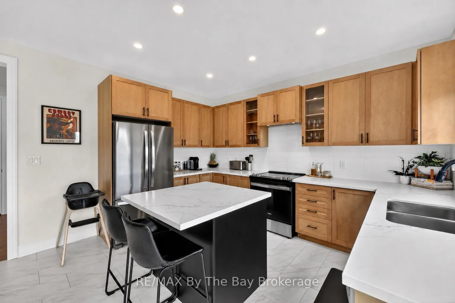 Photo 12 of 167 Rosanne Circle, Wasaga Beach — HOMEH