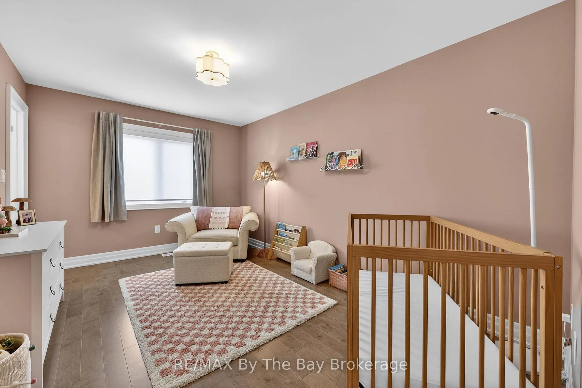 Photo 25 of 167 Rosanne Circle, Wasaga Beach — HOMEH