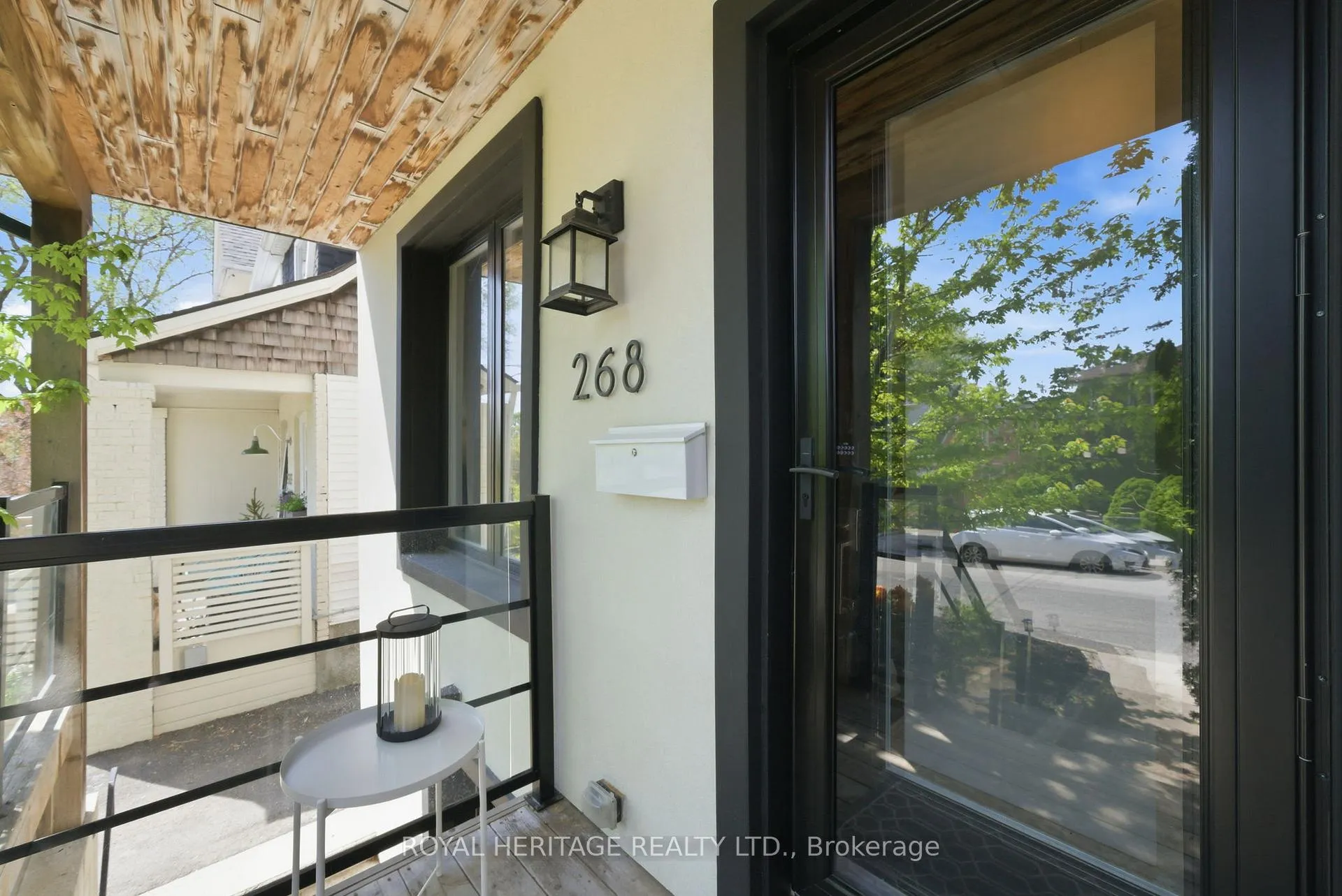 Photo 3 of 268 Hiawatha Road, Toronto, Greenwood-Coxwell — HOMEH