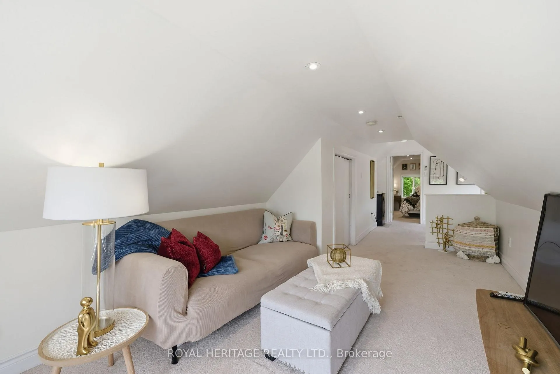 Photo 22 of 268 Hiawatha Road, Toronto, Greenwood-Coxwell — HOMEH