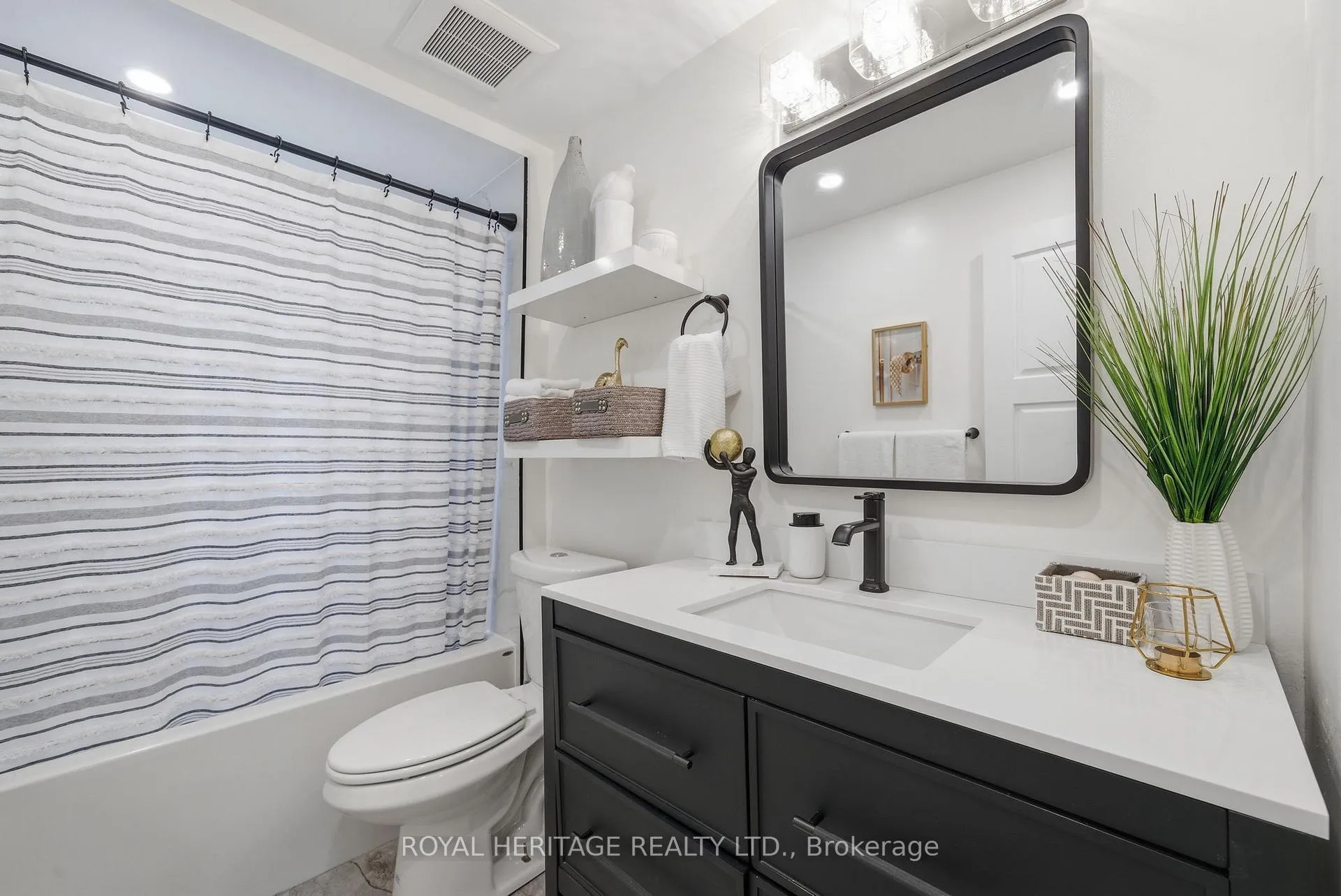 Photo 27 of 268 Hiawatha Road, Toronto, Greenwood-Coxwell — HOMEH