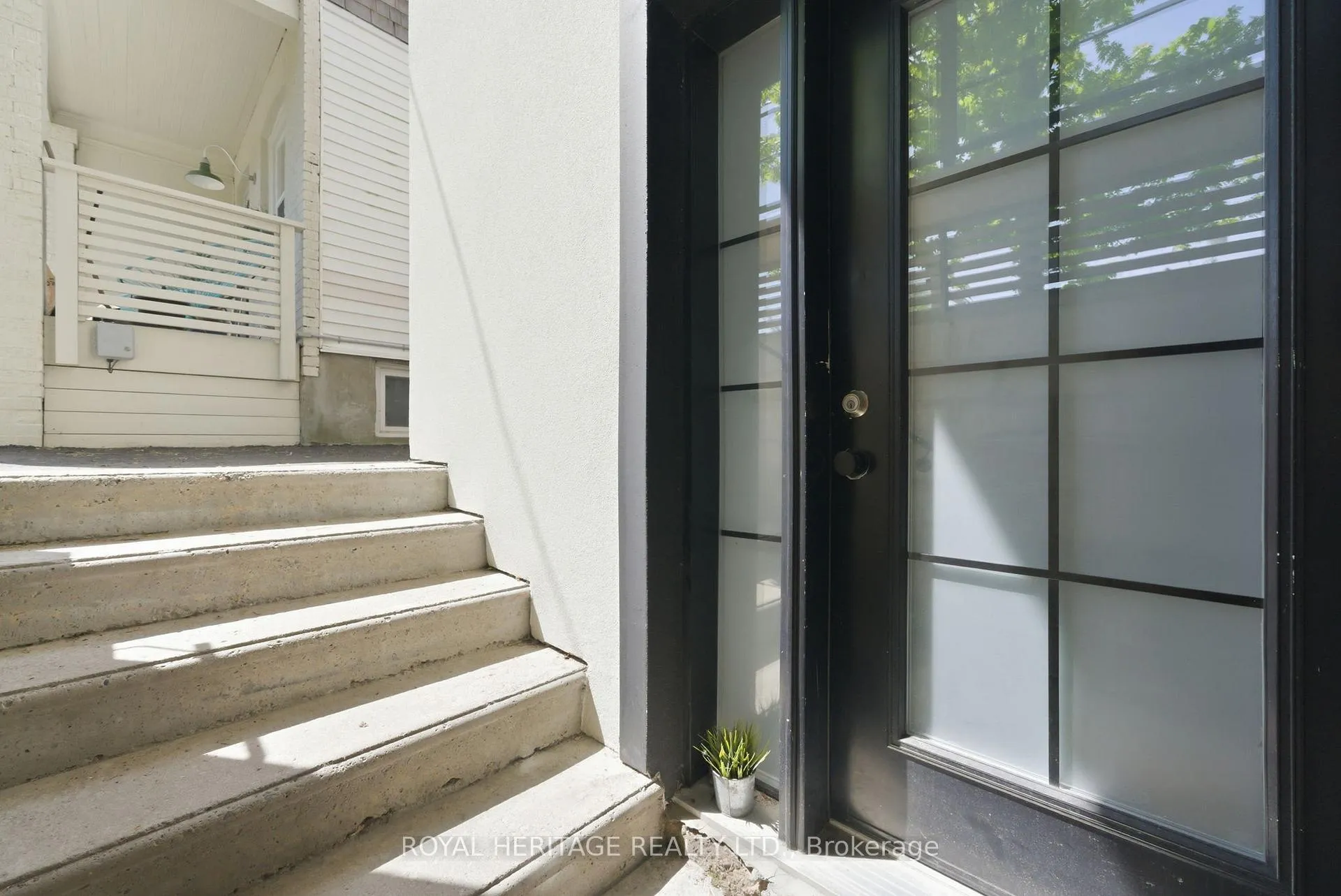 Photo 29 of 268 Hiawatha Road, Toronto, Greenwood-Coxwell — HOMEH