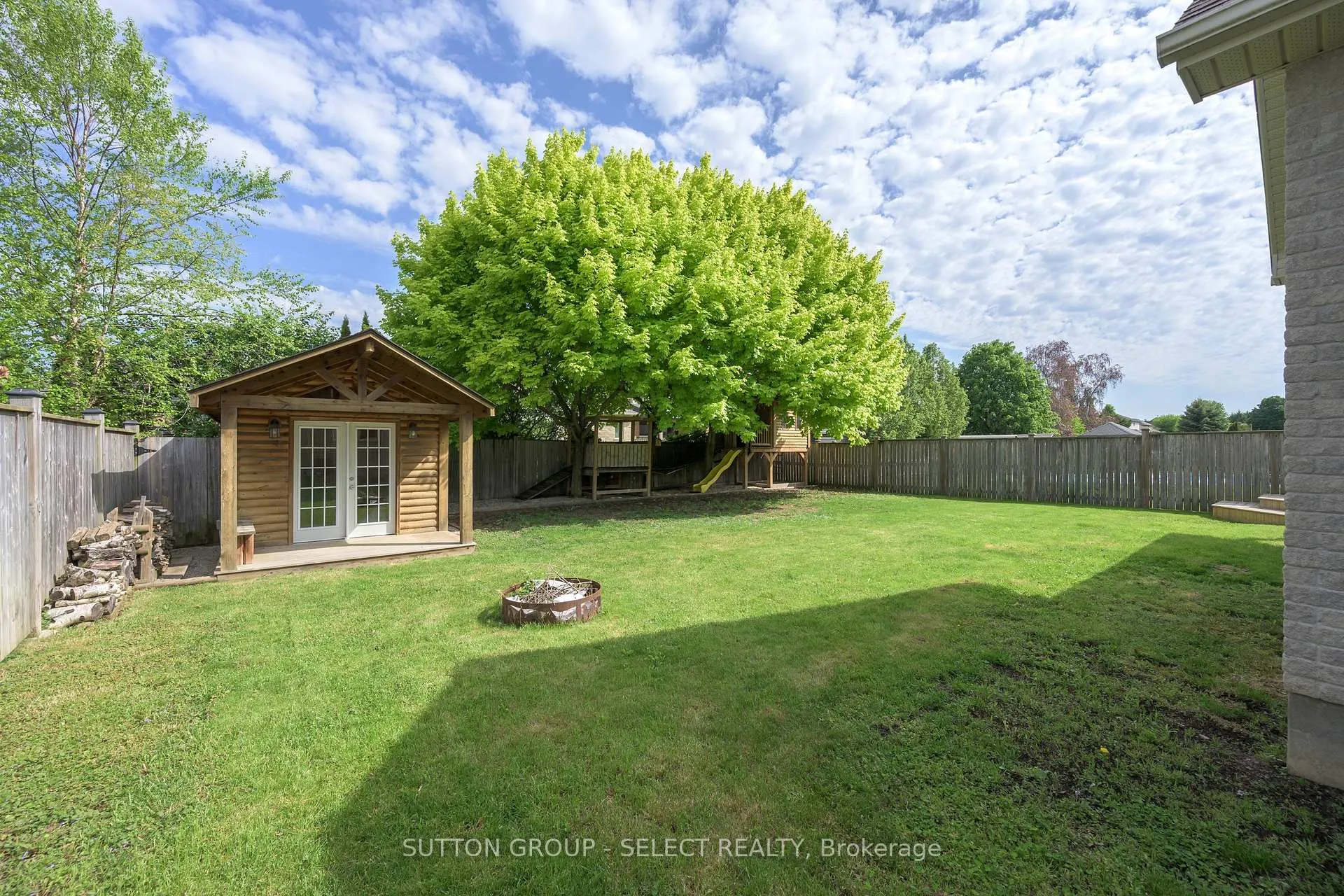 Photo 5 of 220 Boyd Boulevard, Zorra, Thamesford — HOMEH