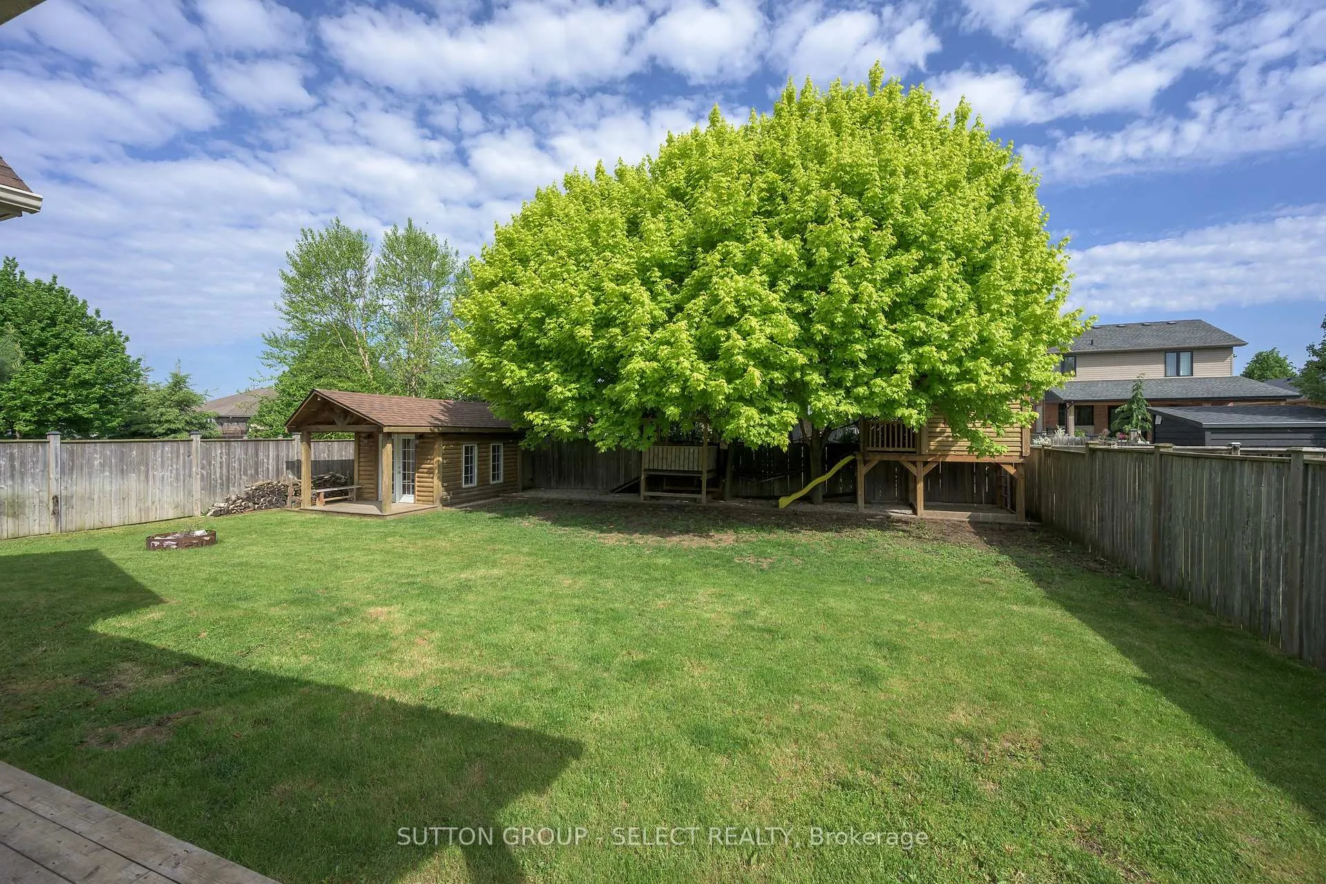 Photo 12 of 220 Boyd Boulevard, Zorra, Thamesford — HOMEH