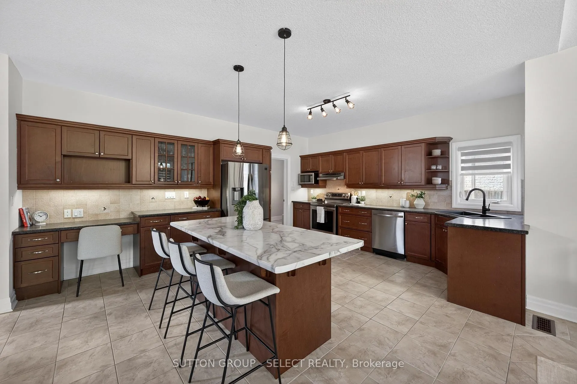 Photo 19 of 220 Boyd Boulevard, Zorra, Thamesford — HOMEH