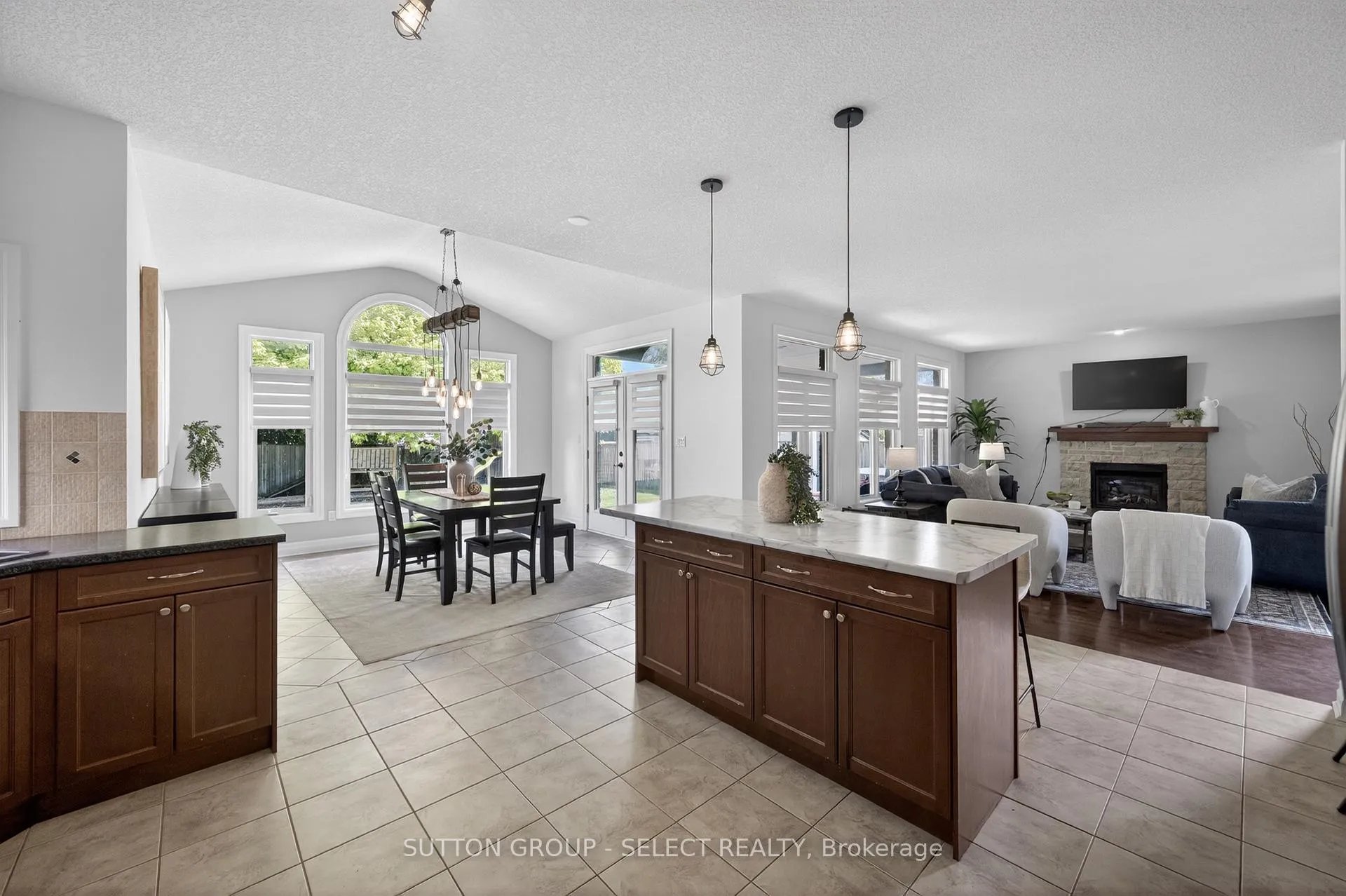 Photo 24 of 220 Boyd Boulevard, Zorra, Thamesford — HOMEH