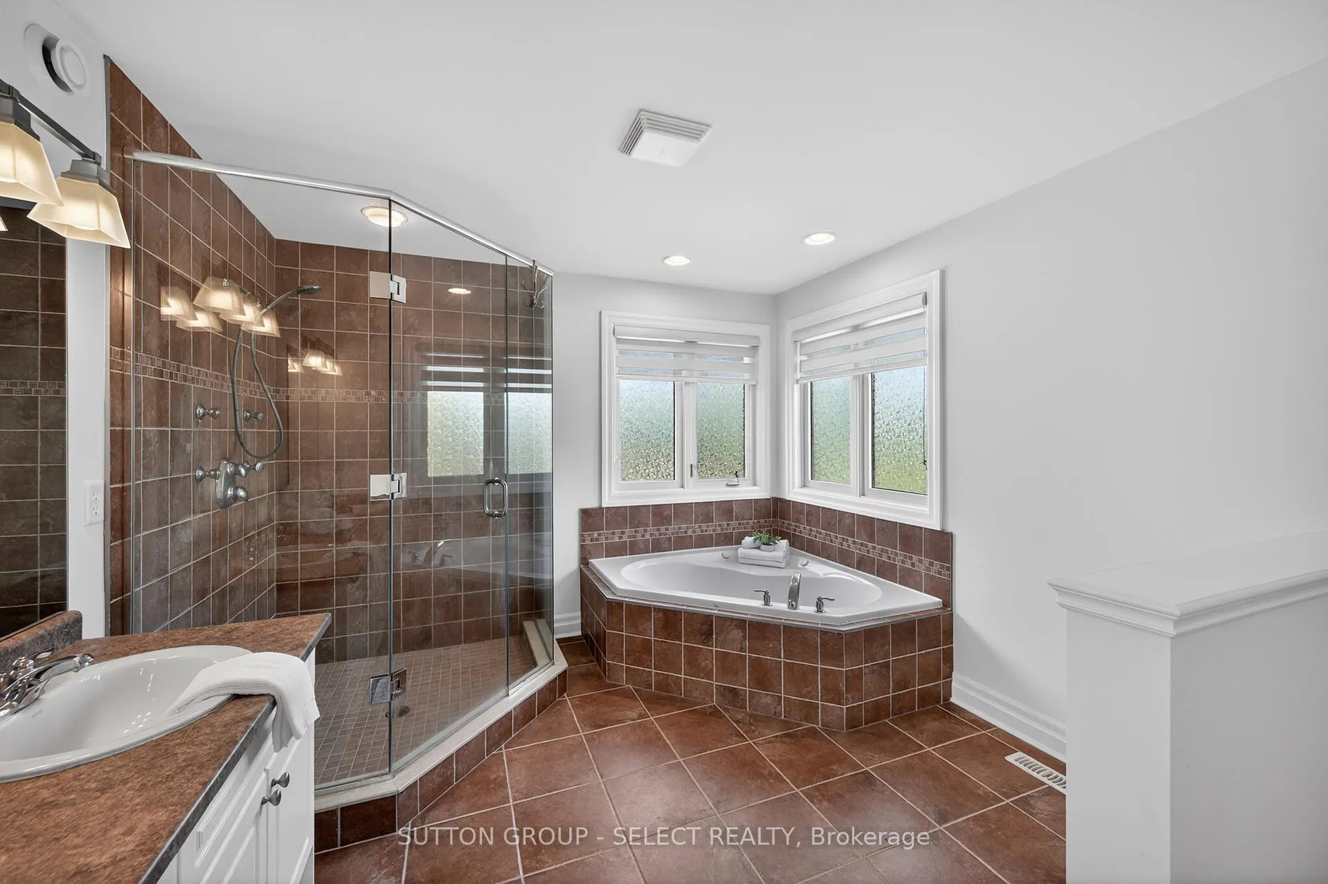 Photo 29 of 220 Boyd Boulevard, Zorra, Thamesford — HOMEH
