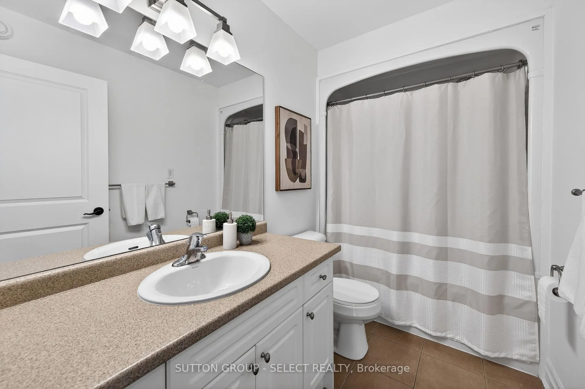 Photo 34 of 220 Boyd Boulevard, Zorra, Thamesford — HOMEH