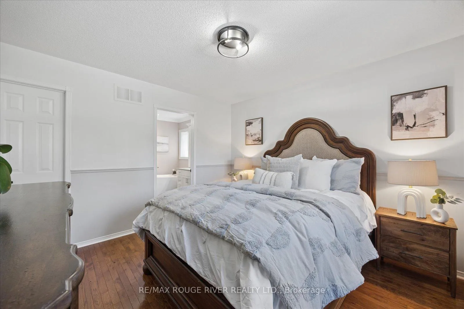 Photo 14 of 8 Rosemarie Crescent, Whitby, Brooklin — HOMEH