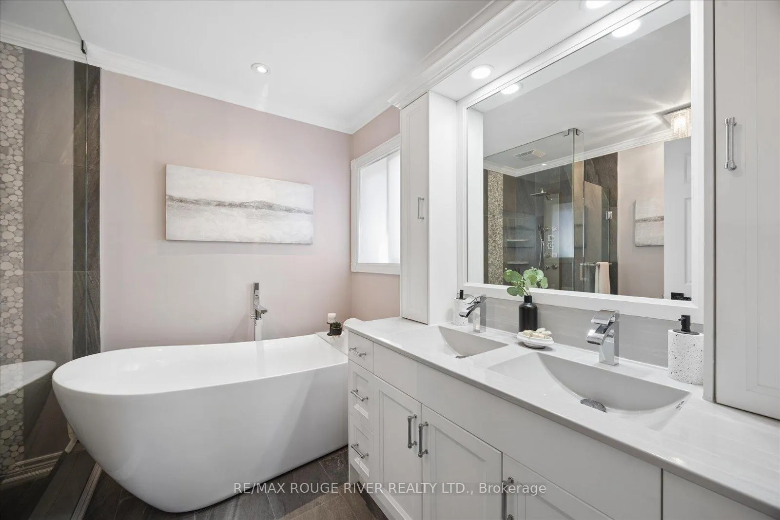 Photo 15 of 8 Rosemarie Crescent, Whitby, Brooklin — HOMEH