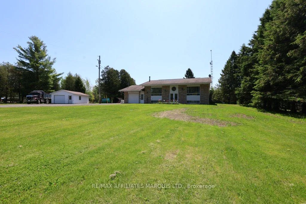Photo 3 of 18990 Kenyon Conc Rd 4, North Glengarry, North Glengarry (Kenyon) Twp — HOMEH