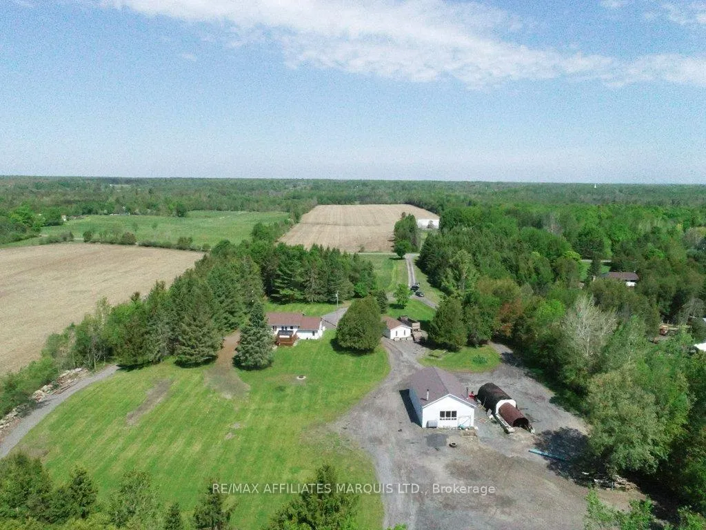 Photo 8 of 18990 Kenyon Conc Rd 4, North Glengarry, North Glengarry (Kenyon) Twp — HOMEH