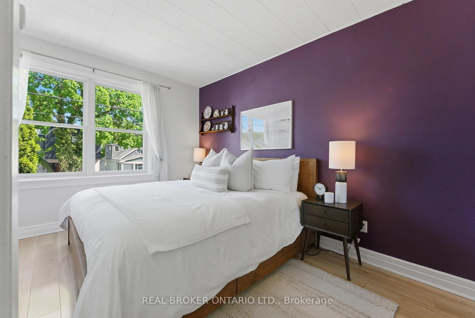 Photo 12 of 833 Sammon Avenue, Toronto, Danforth Village-East York — HOMEH