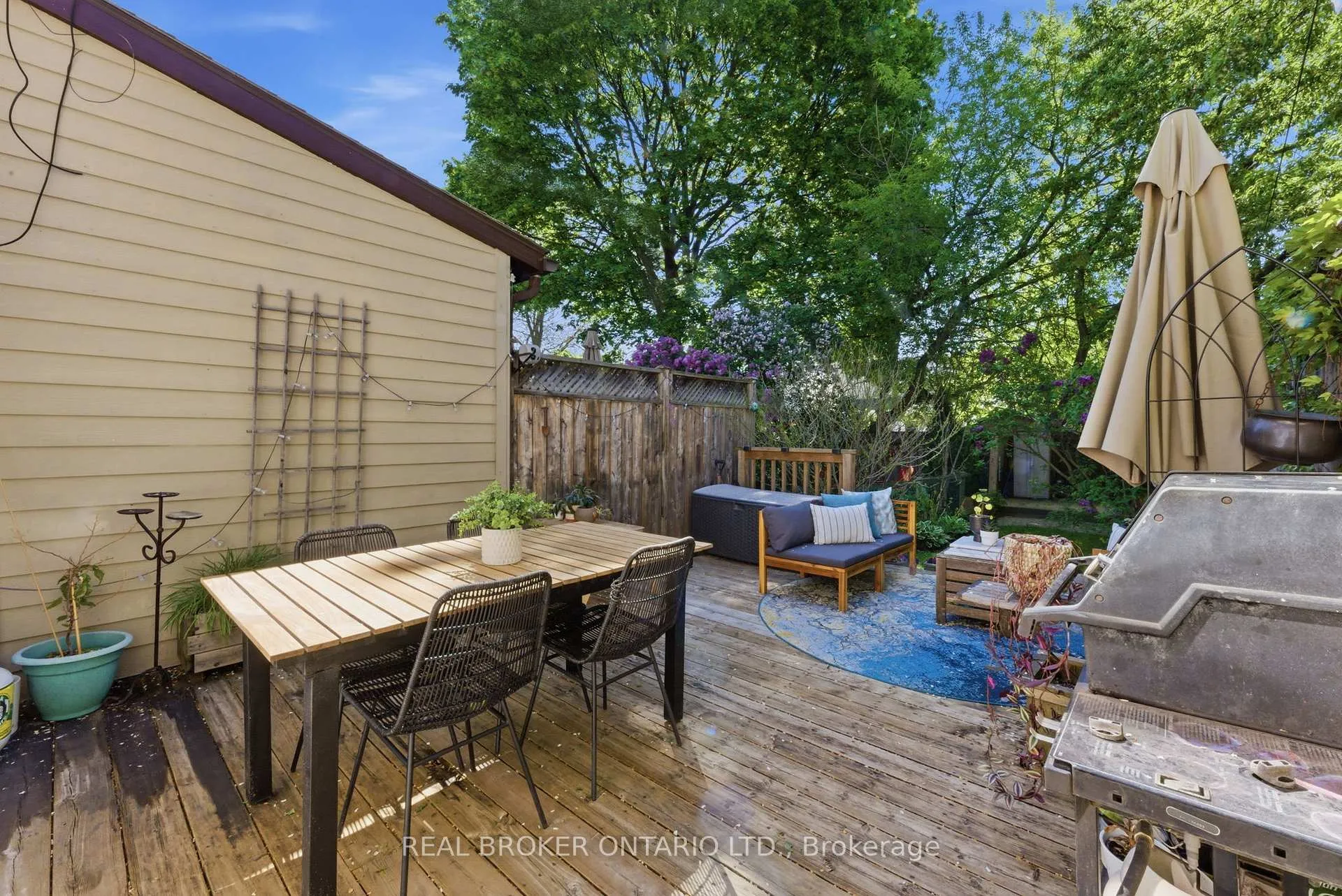 Photo 26 of 833 Sammon Avenue, Toronto, Danforth Village-East York — HOMEH