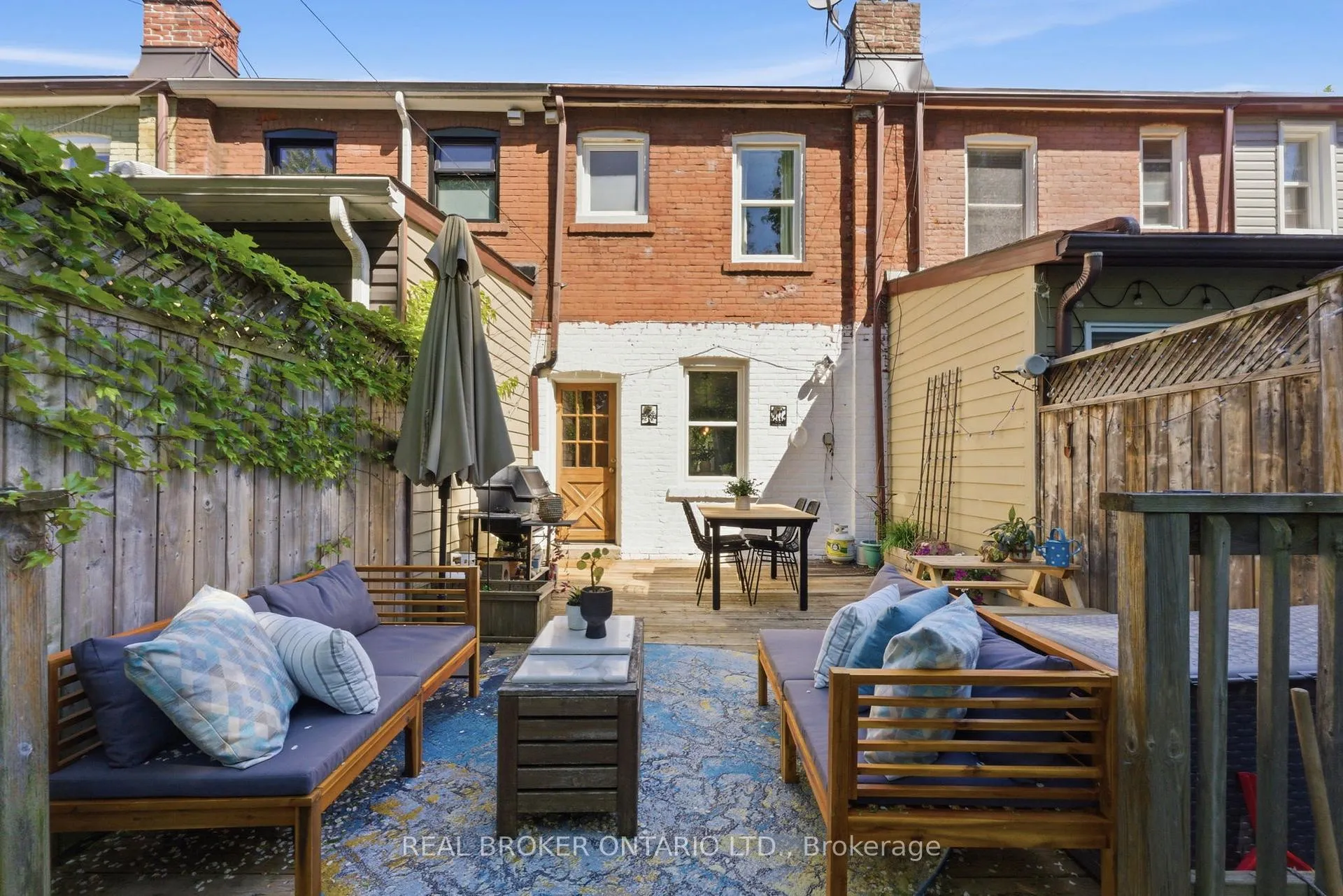 Photo 28 of 833 Sammon Avenue, Toronto, Danforth Village-East York — HOMEH