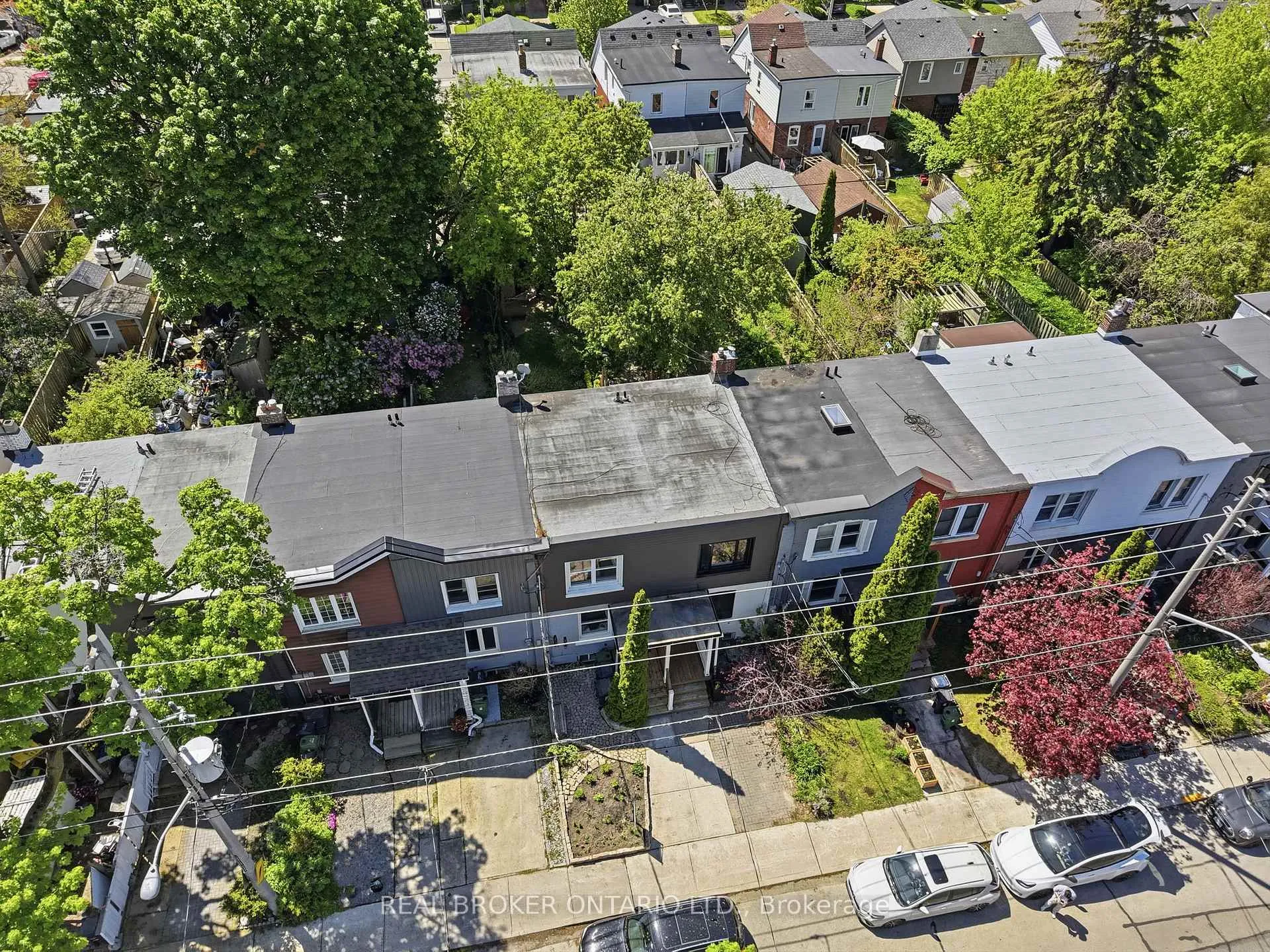 Photo 34 of 833 Sammon Avenue, Toronto, Danforth Village-East York — HOMEH