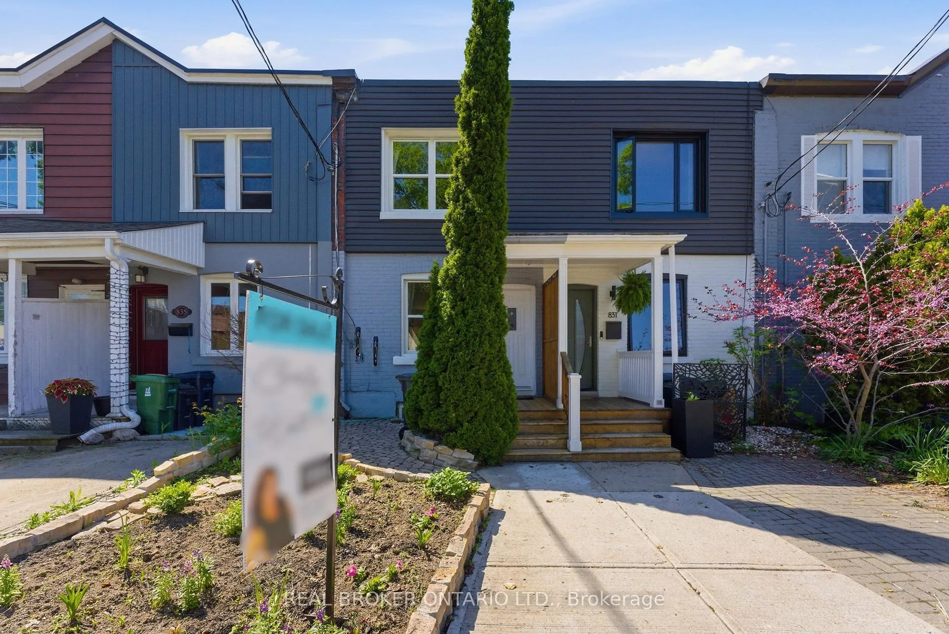 Photo 37 of 833 Sammon Avenue, Toronto, Danforth Village-East York — HOMEH