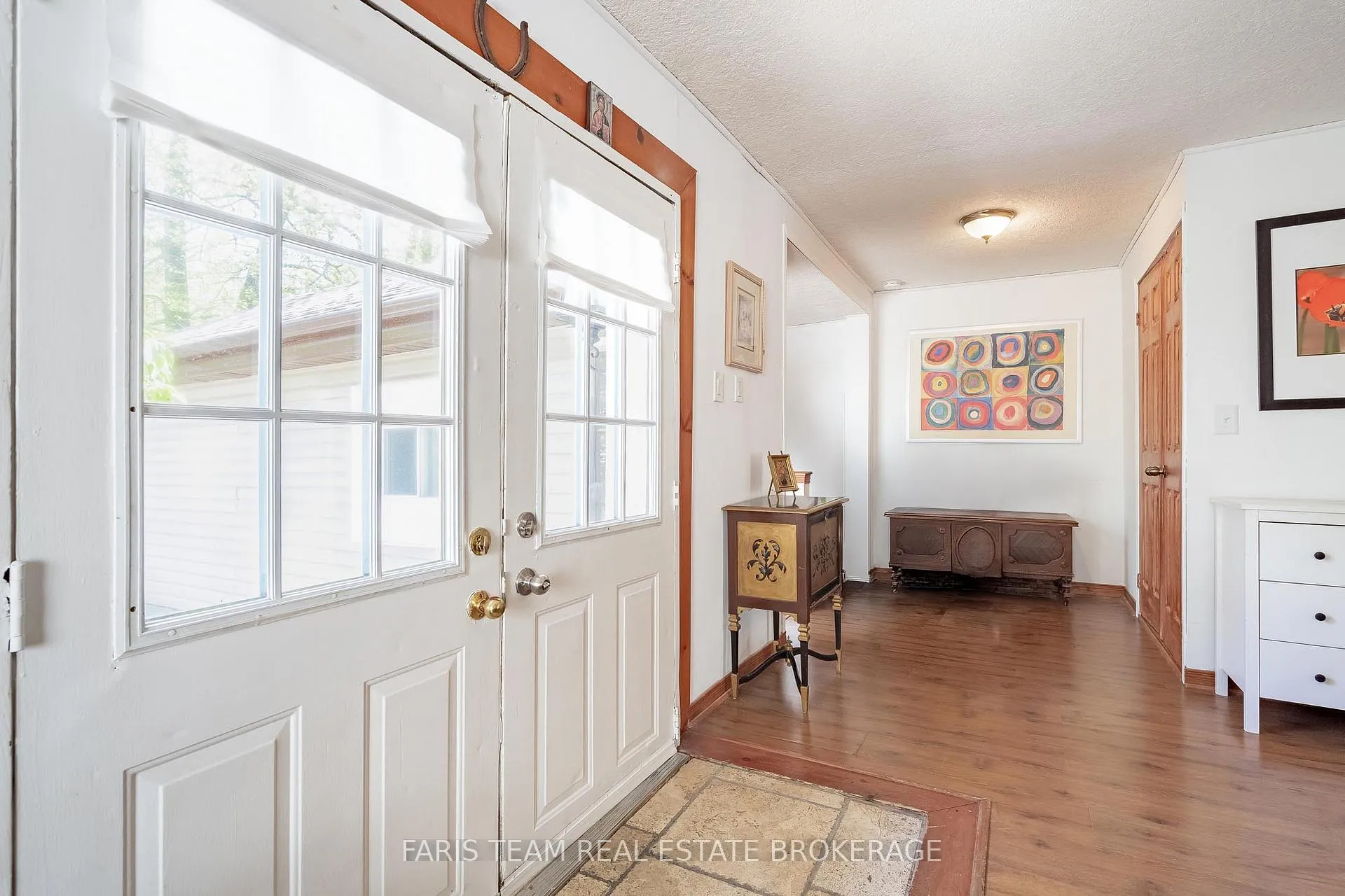 Photo 5 of 216 Oxbow Park Drive, Wasaga Beach — HOMEH