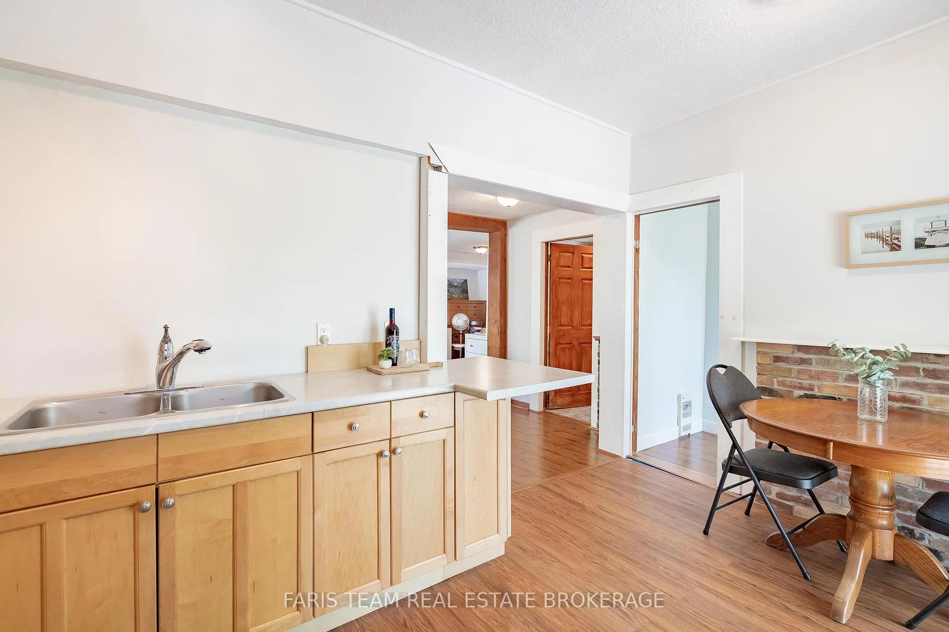 Photo 9 of 216 Oxbow Park Drive, Wasaga Beach — HOMEH