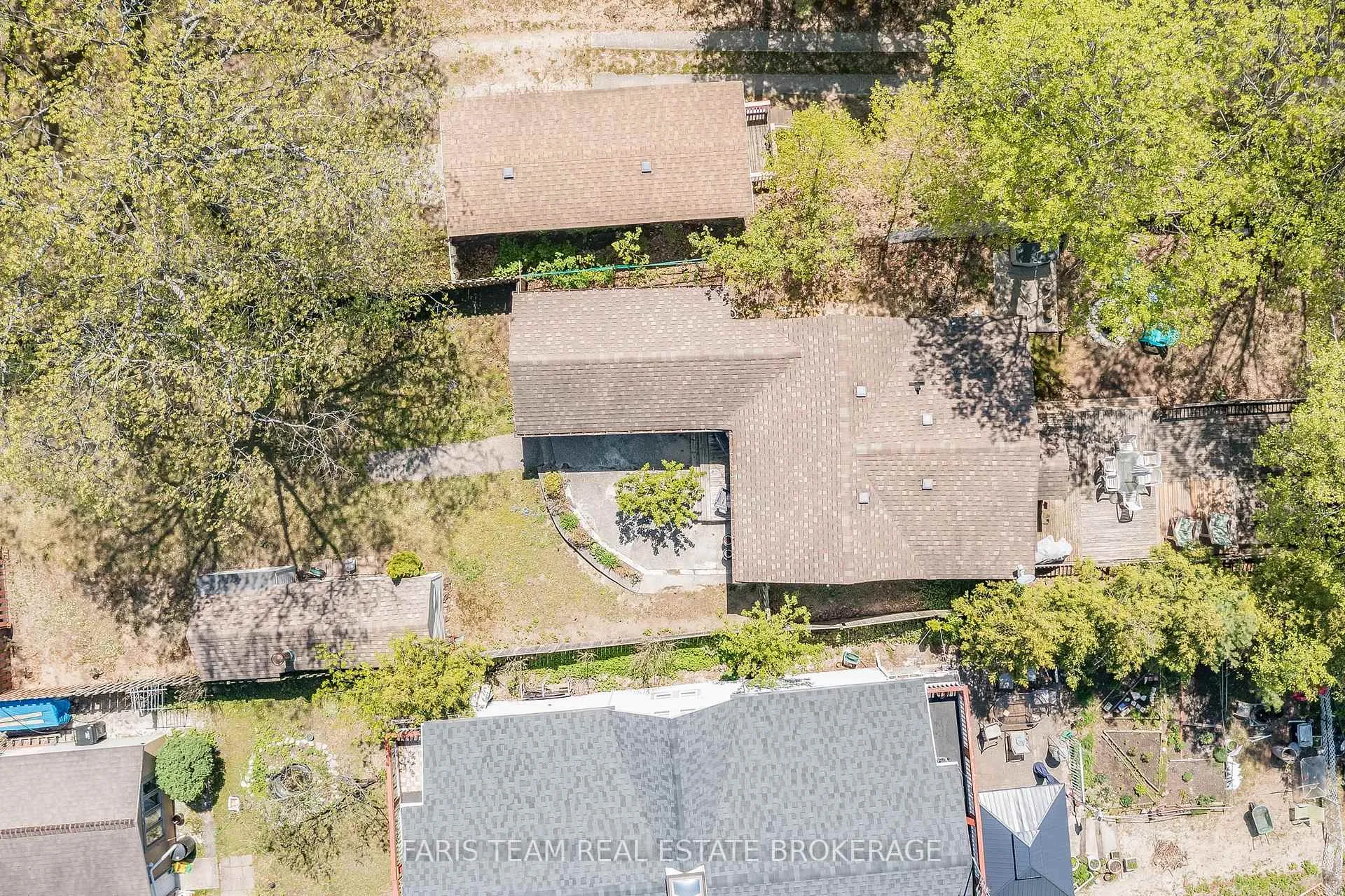 Photo 25 of 216 Oxbow Park Drive, Wasaga Beach — HOMEH