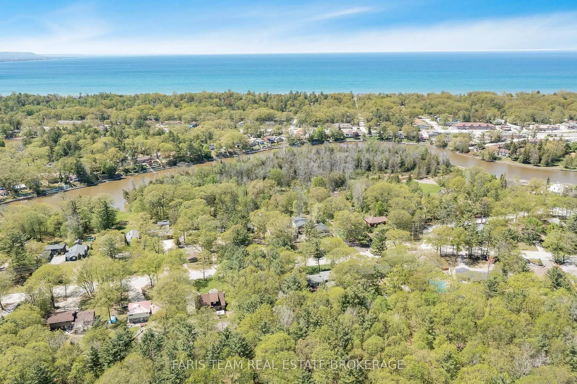 Photo 26 of 216 Oxbow Park Drive, Wasaga Beach — HOMEH