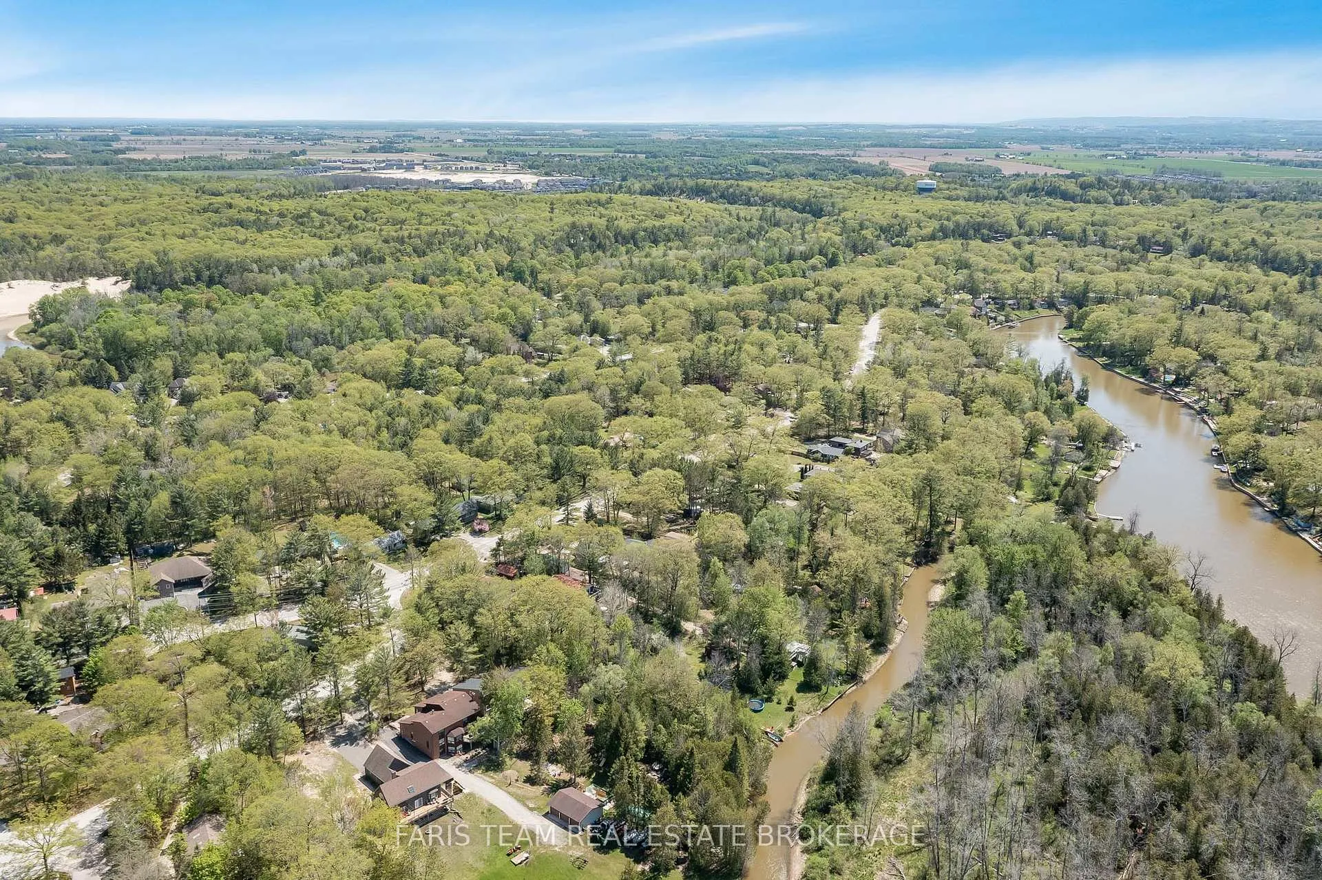 Photo 27 of 216 Oxbow Park Drive, Wasaga Beach — HOMEH