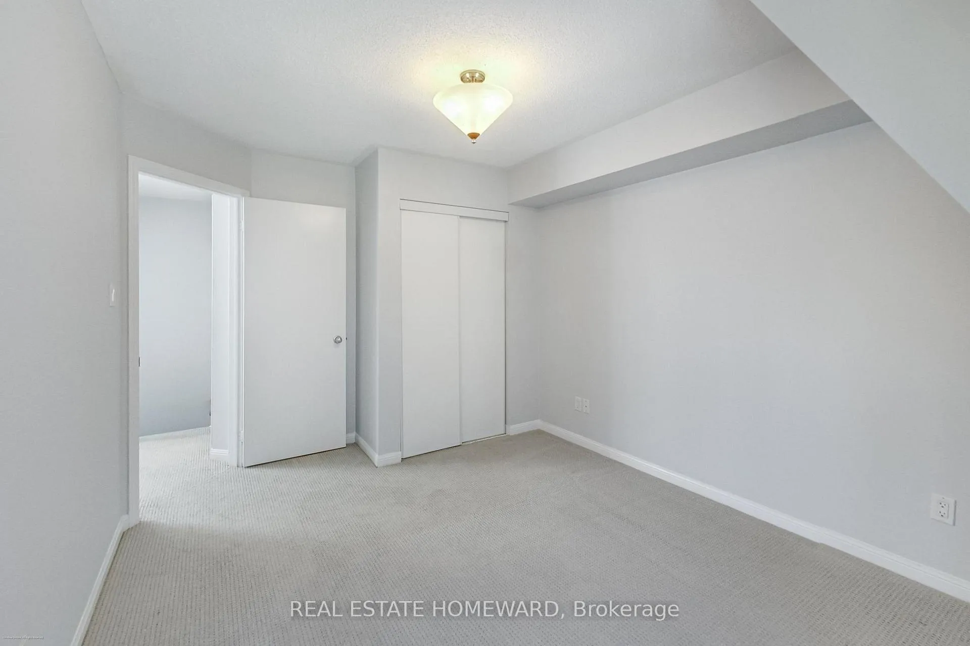 Photo 15 of Unit Th 11, 11 Niagara Street, Toronto, Waterfront Communities — HOMEH