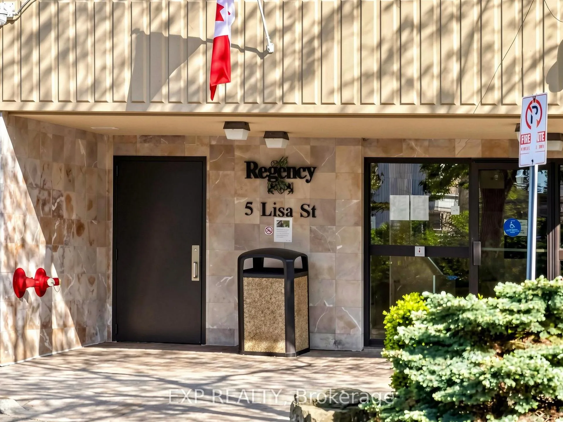 Photo 2 of 5 lisa Street, Brampton, Queen Street Corridor — HOMEH