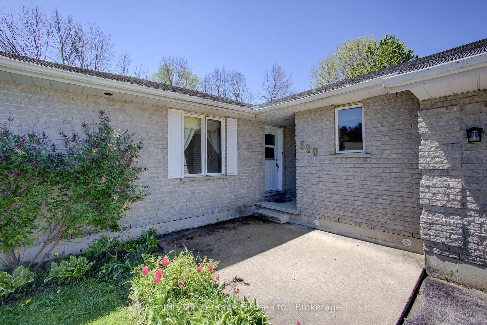 Photo 3 of 320 Arthur Street, West Grey — HOMEH