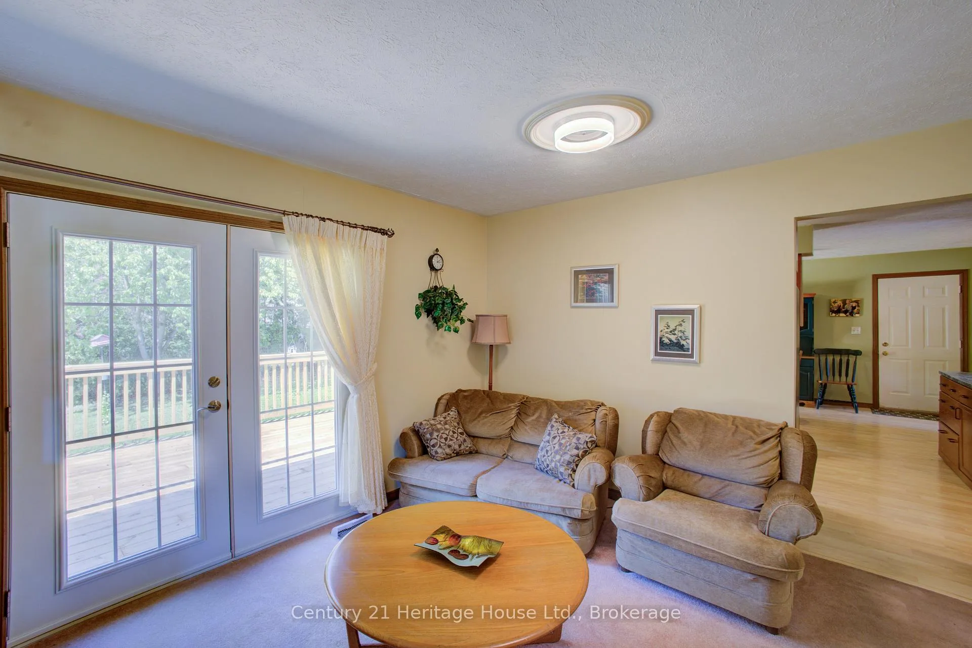 Photo 10 of 320 Arthur Street, West Grey — HOMEH