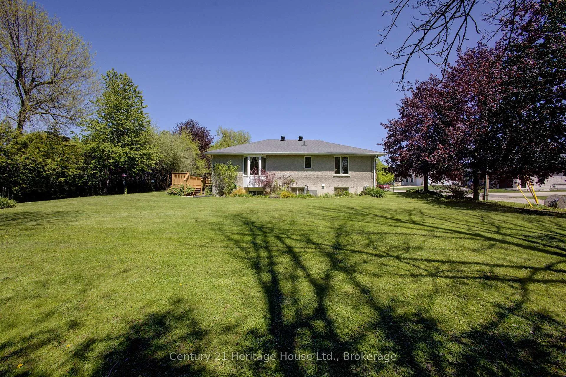 Photo 36 of 320 Arthur Street, West Grey — HOMEH
