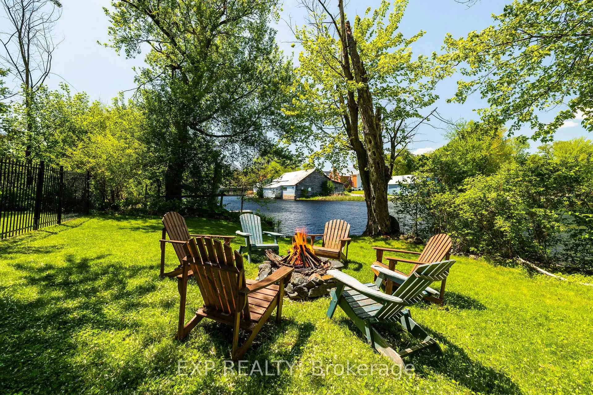 Photo 3 of 85 South Street, Lanark Highlands, Lanark Highlands (Lanark Village) — HOMEH