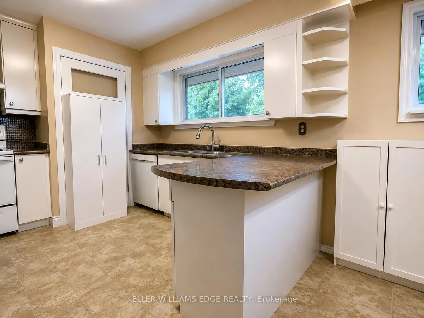 Photo 8 of 917 Orpha Street, Burlington, Freeman — HOMEH
