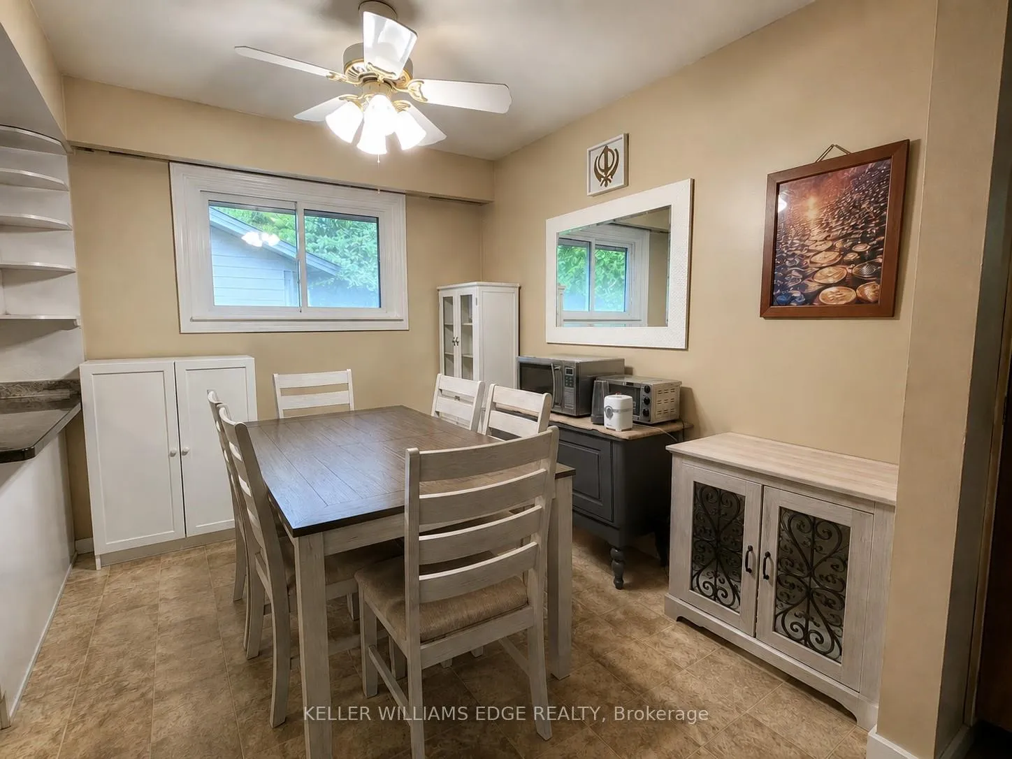 Photo 10 of 917 Orpha Street, Burlington, Freeman — HOMEH