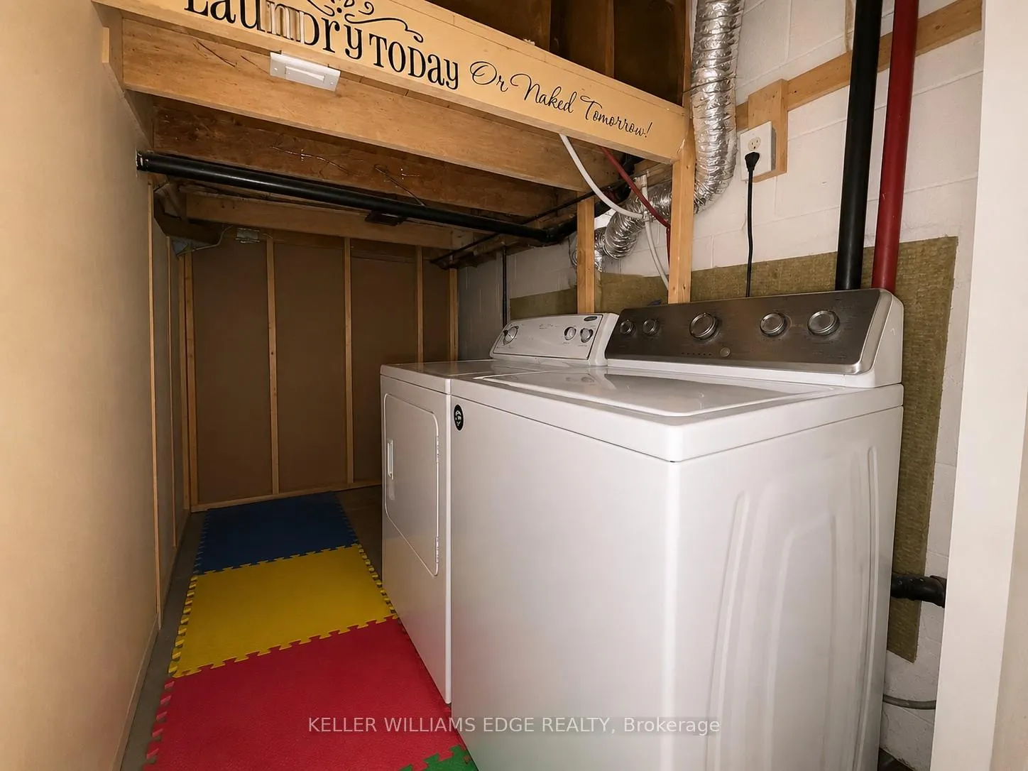 Photo 25 of 917 Orpha Street, Burlington, Freeman — HOMEH