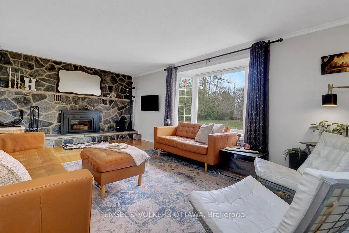 Photo 6 of 2963 Roger Stevens Drive E, Ottawa, Rideau Twp South To Roger Stevens Drive — HOMEH