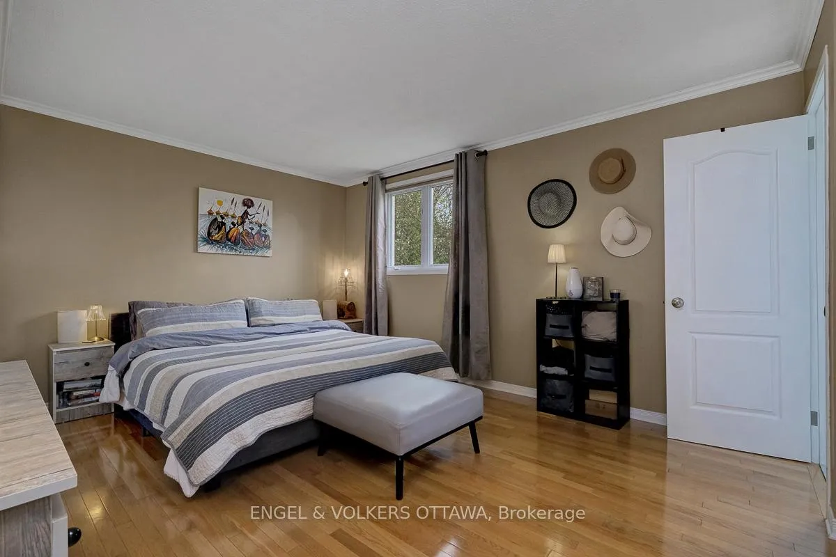 Photo 16 of 2963 Roger Stevens Drive E, Ottawa, Rideau Twp South To Roger Stevens Drive — HOMEH