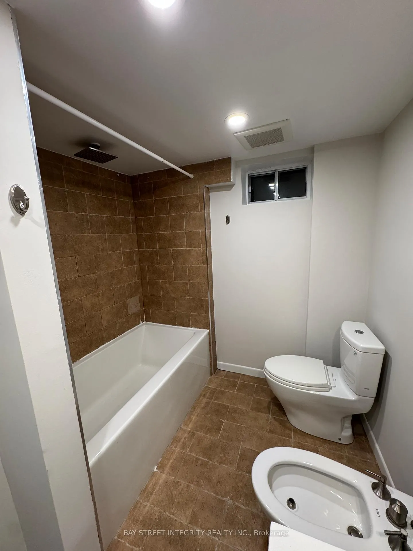 Photo 10 of 244 King Edward Avenue, Toronto, Woodbine-Lumsden — HOMEH