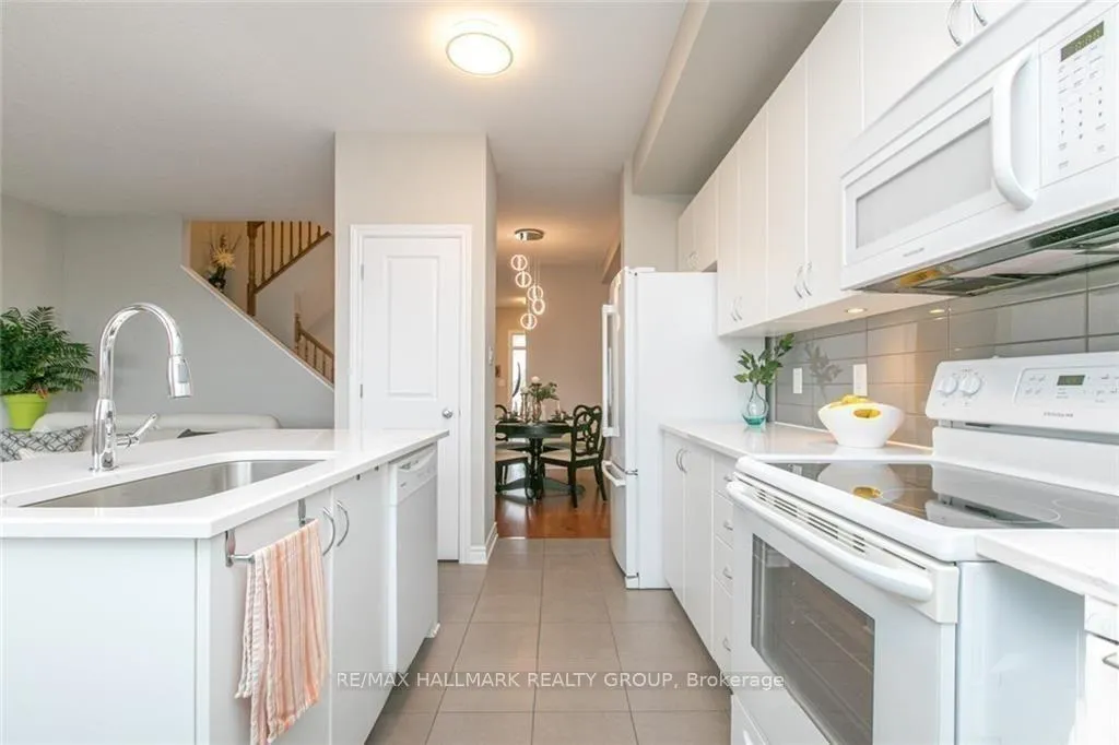 Photo 3 of 178 Yellowcress Way, Ottawa, Avalon West — HOMEH