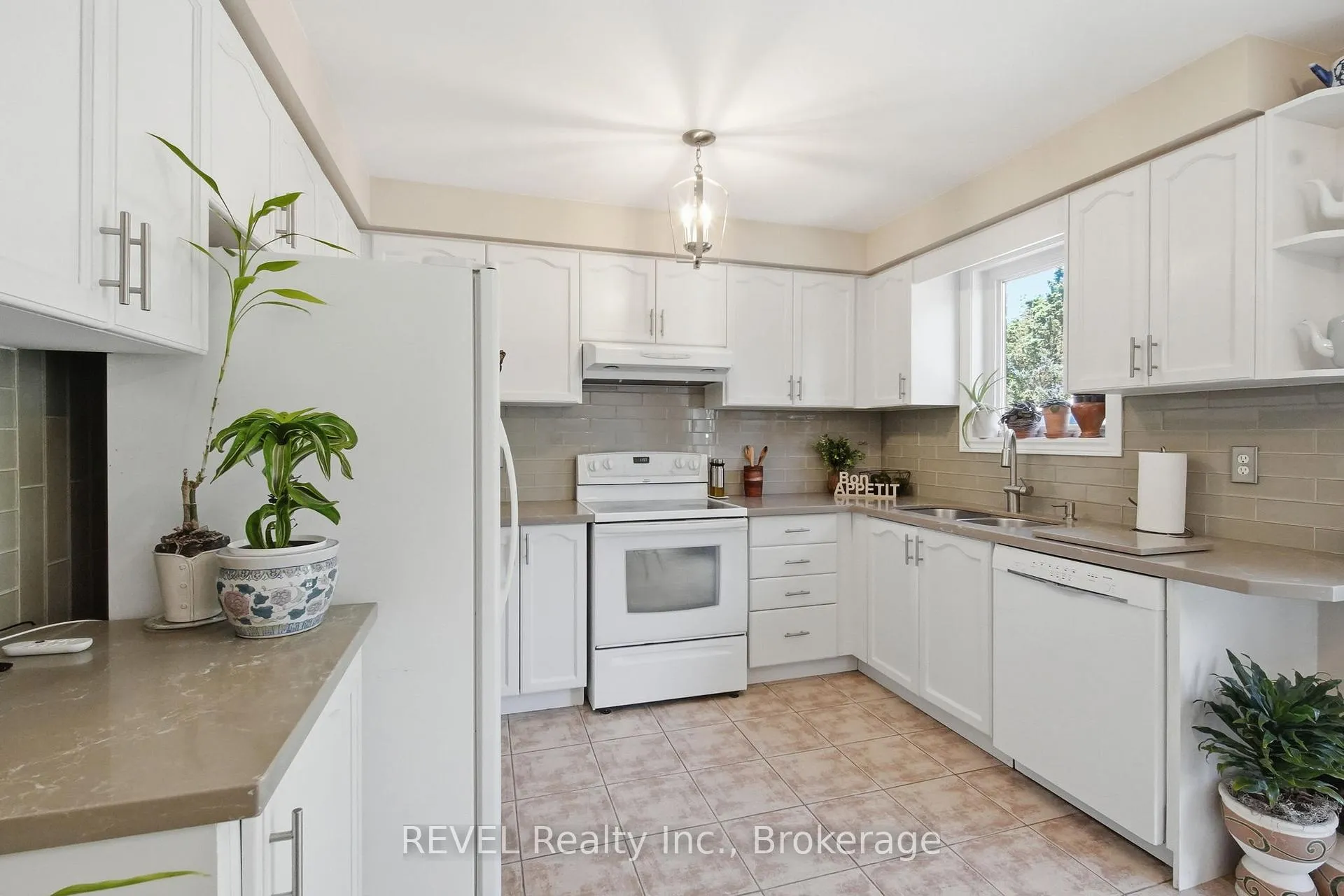 Photo 15 of 16 Parnell Crescent, Whitby, Pringle Creek — HOMEH