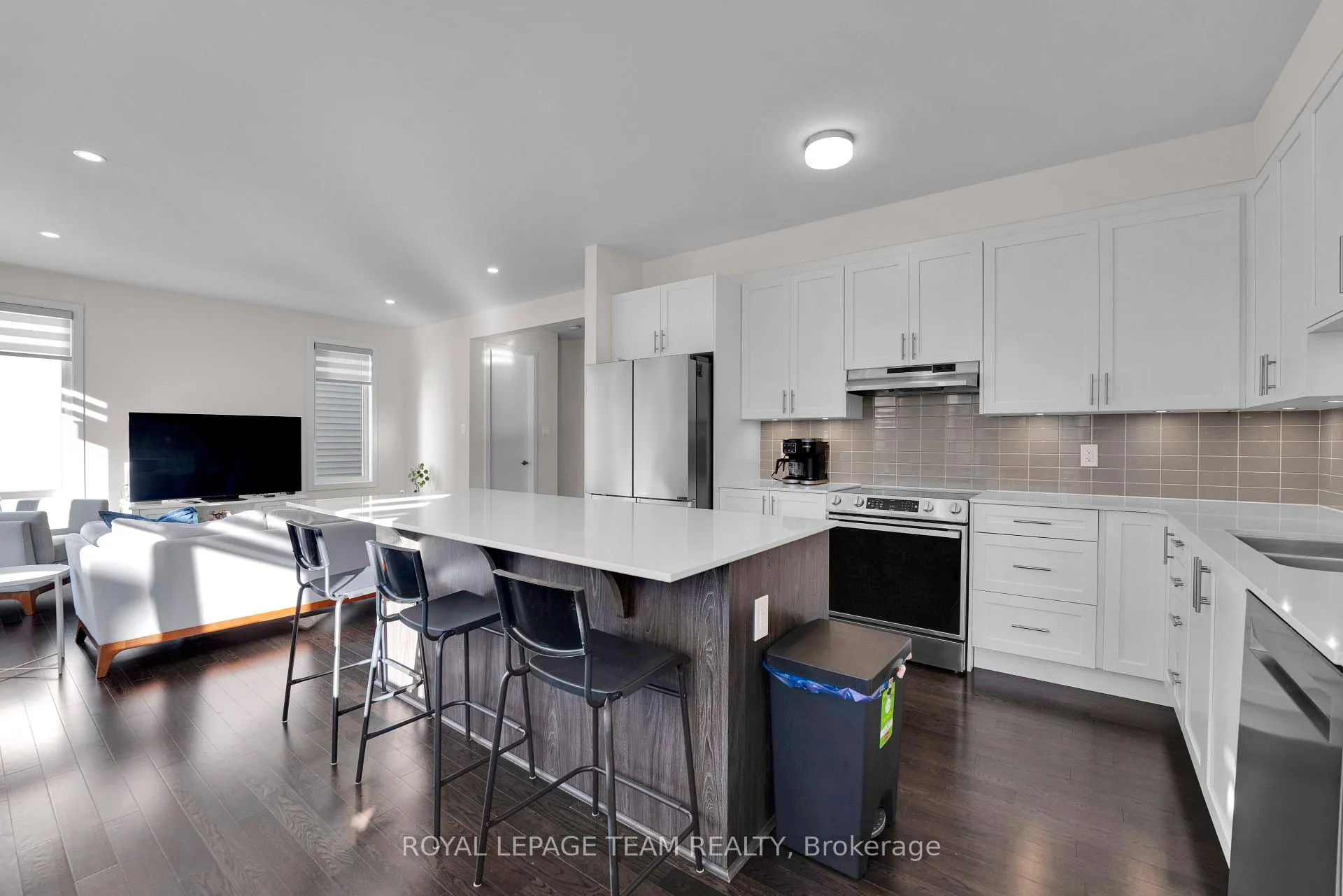 Photo 17 of 364 Peninsula Road, Ottawa, Barrhaven - Heritage Park — HOMEH