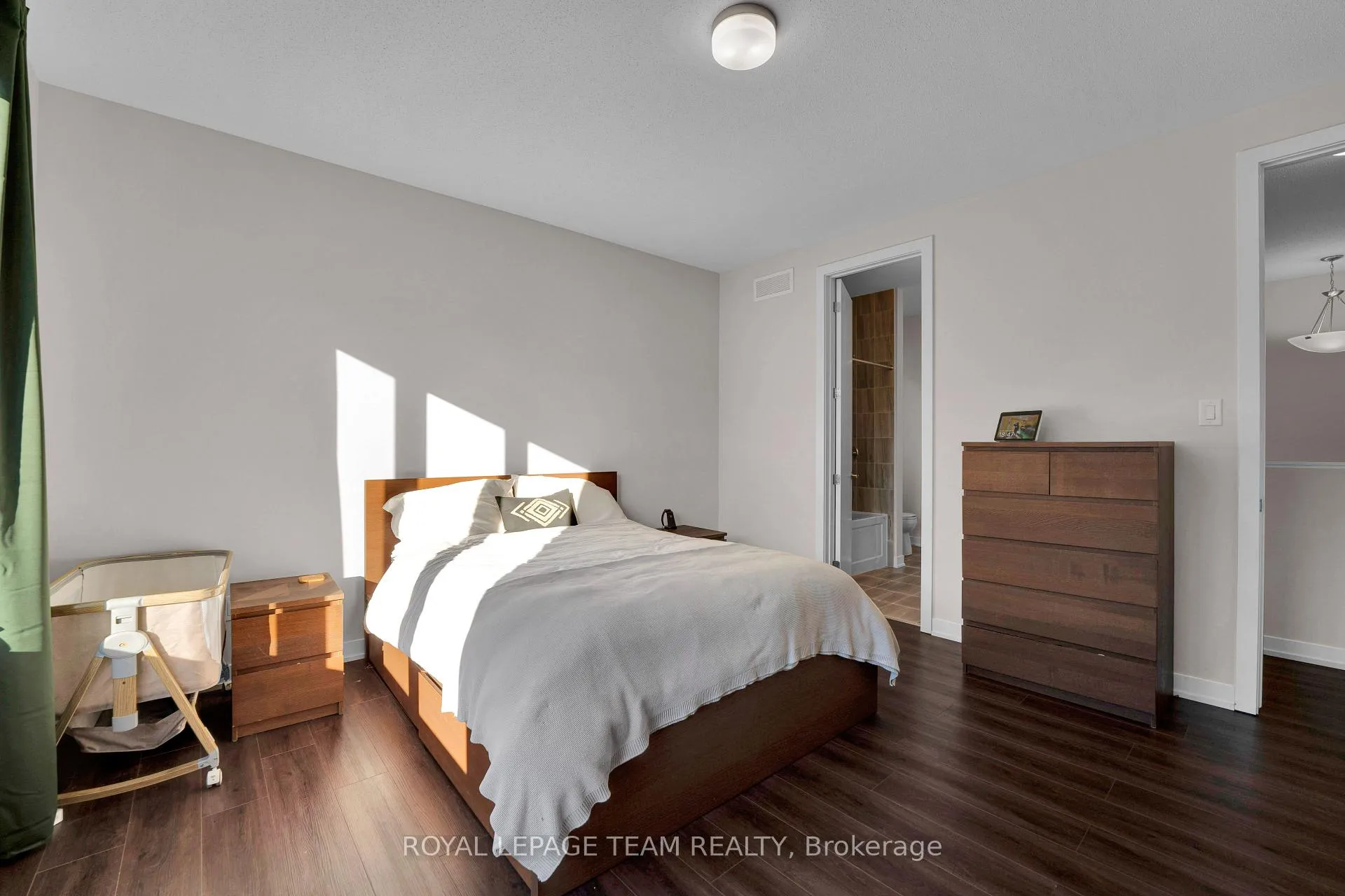 Photo 22 of 364 Peninsula Road, Ottawa, Barrhaven - Heritage Park — HOMEH