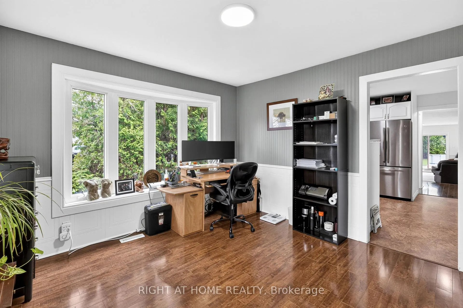 Photo 10 of 18 Duke Street, Clarington, Bowmanville — HOMEH