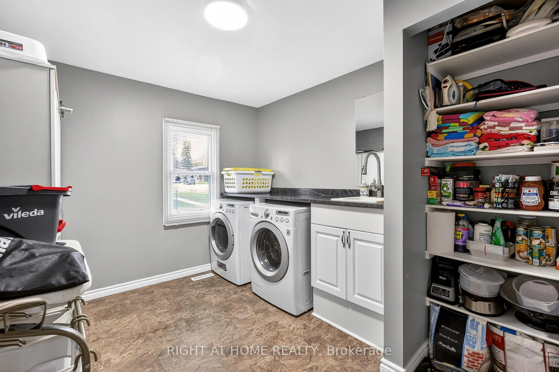 Photo 14 of 18 Duke Street, Clarington, Bowmanville — HOMEH