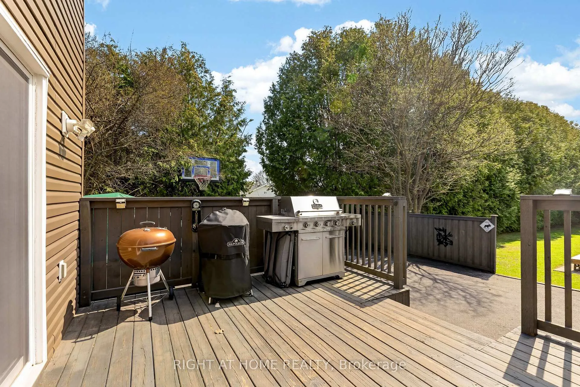 Photo 25 of 18 Duke Street, Clarington, Bowmanville — HOMEH
