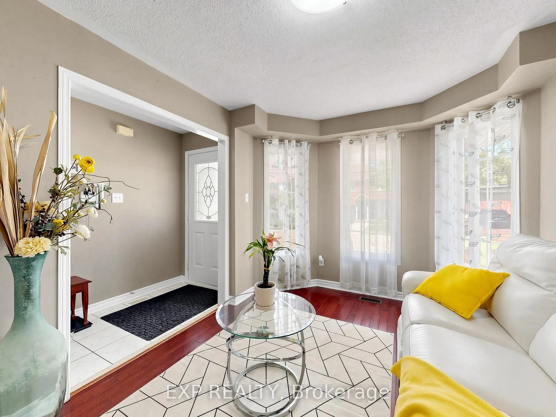 Photo 5 of 41 Bramfield Street, Brampton, Fletcher's Meadow — HOMEH