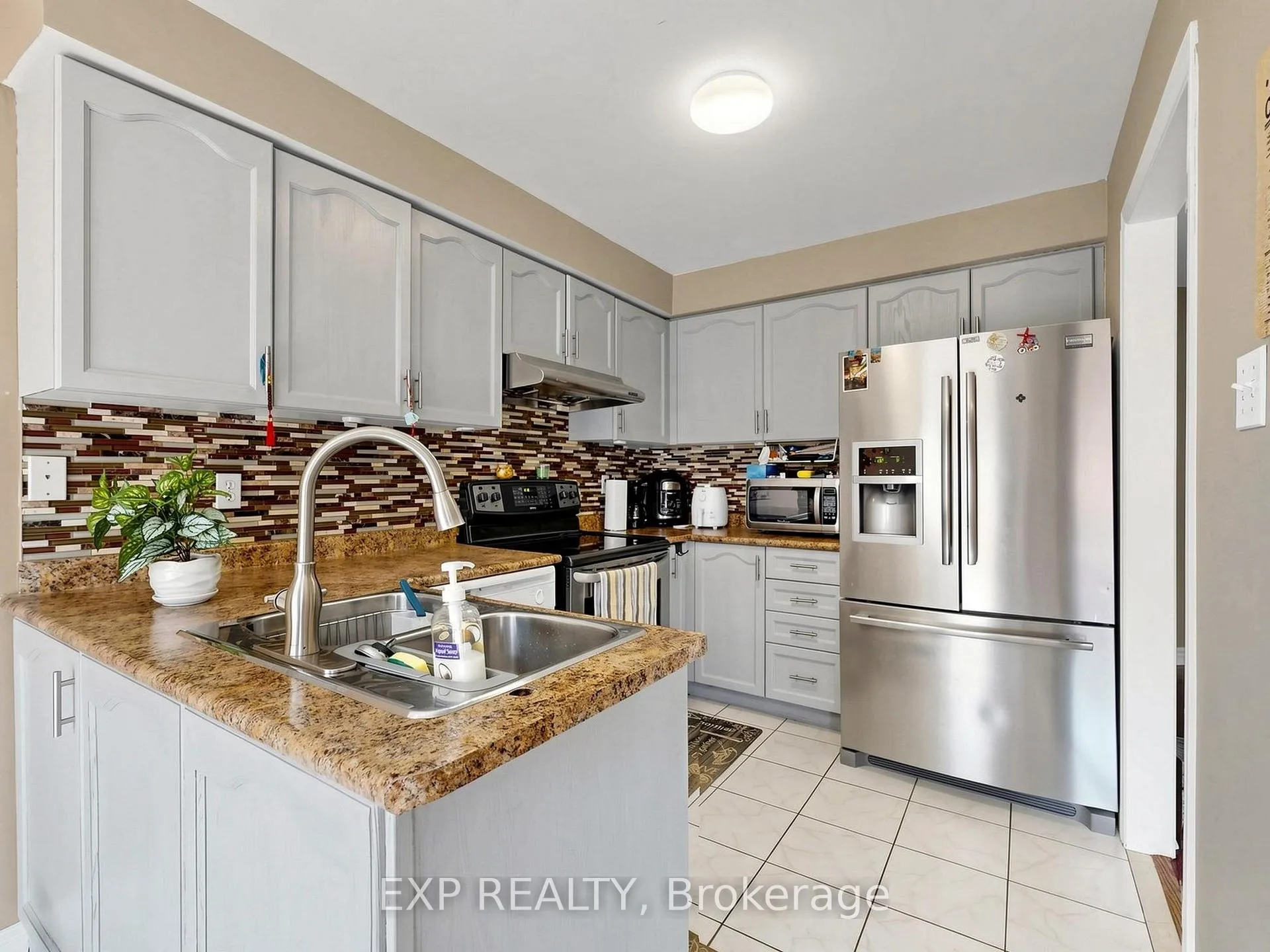 Photo 14 of 41 Bramfield Street, Brampton, Fletcher's Meadow — HOMEH