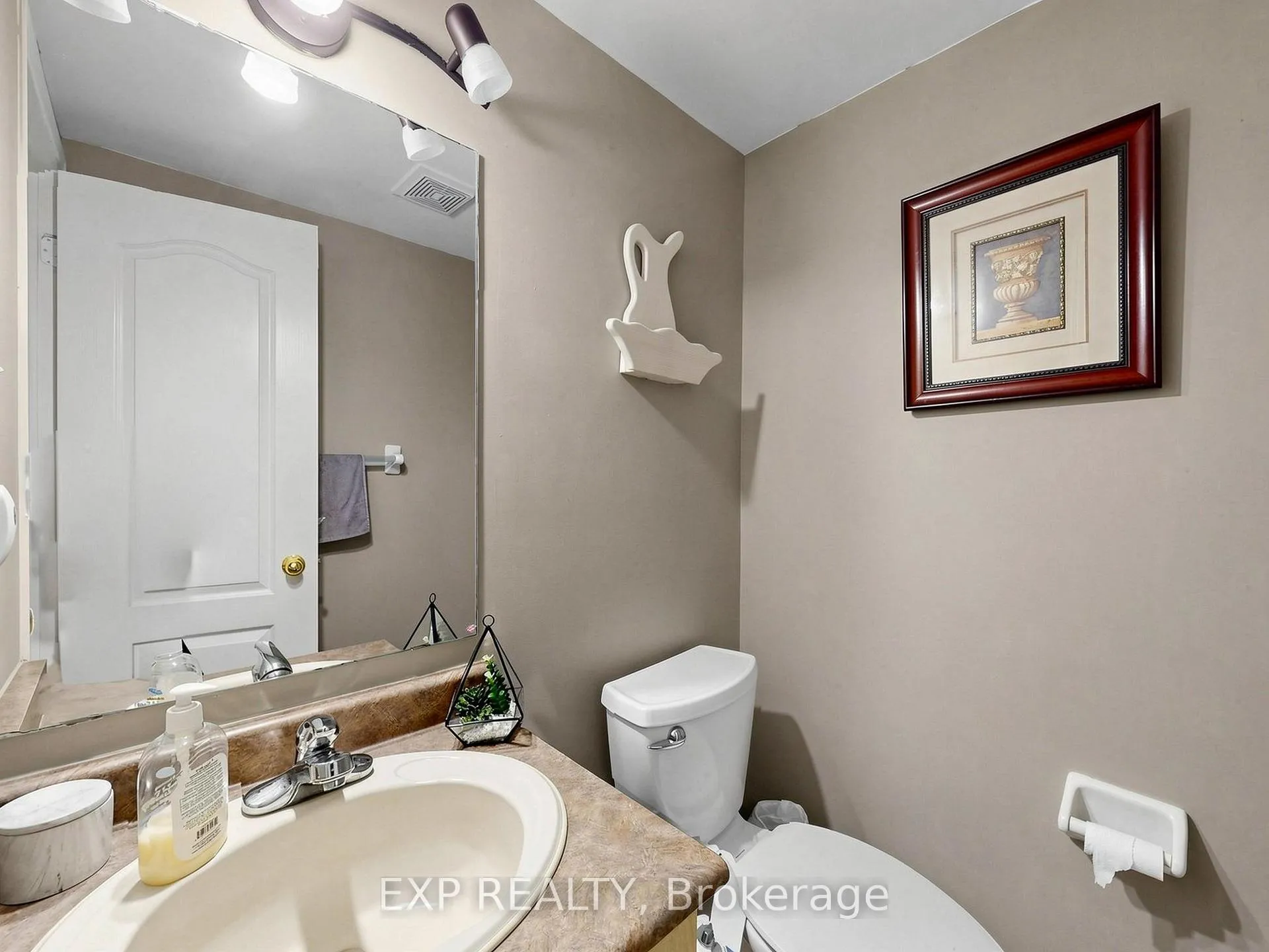 Photo 21 of 41 Bramfield Street, Brampton, Fletcher's Meadow — HOMEH